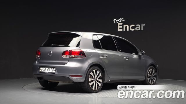 Volkswagen Golf 2011 — photo 2
