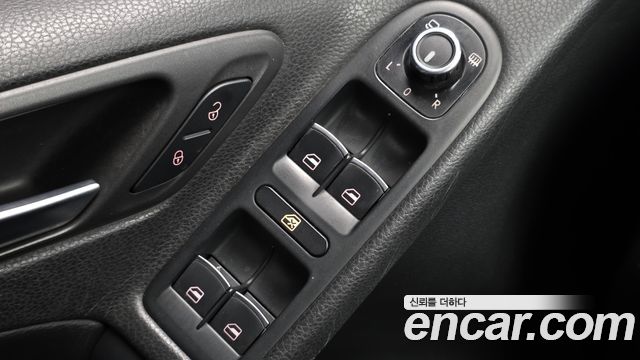 Volkswagen Golf 2011 — photo 17