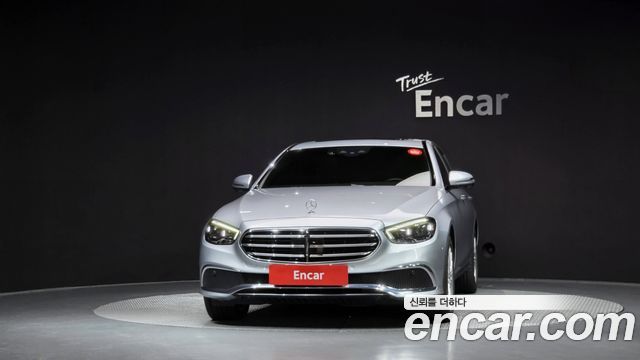 Mercedes-Benz E-Class 2021 — photo 3