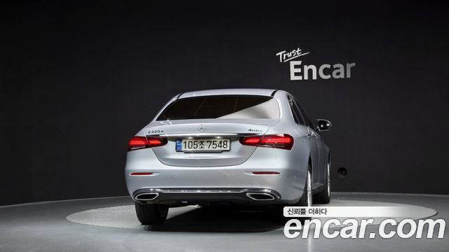 Mercedes-Benz E-Class 2021 — photo 4