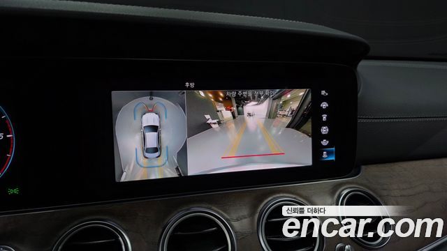 Mercedes-Benz E-Class 2021 — photo 21