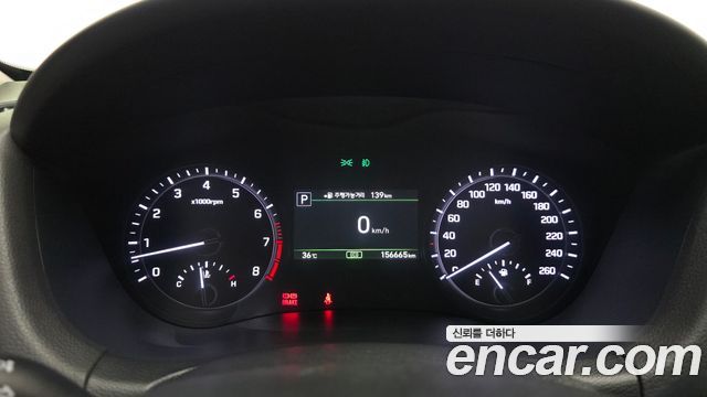 Genesis G80 2017 — photo 8