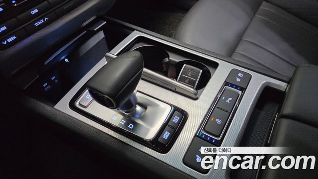 Genesis G80 2017 — photo 9