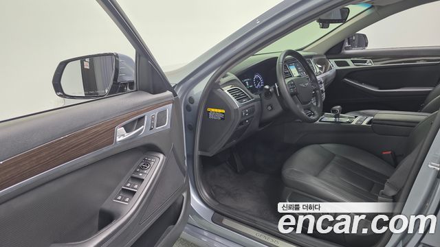 Genesis G80 2017 — photo 12