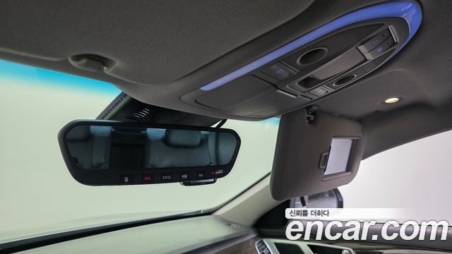 Genesis G80 2017 — photo 15