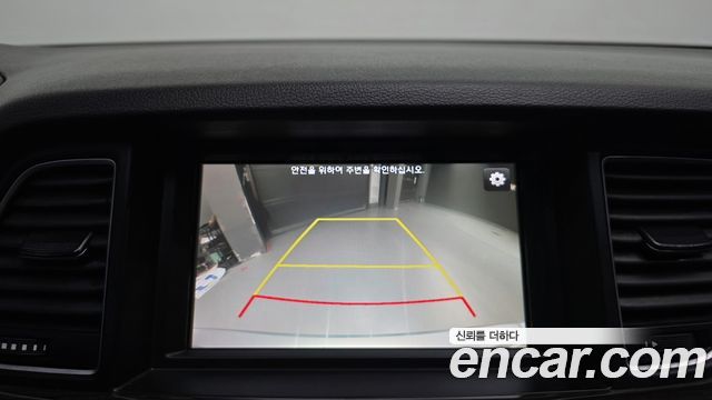 Genesis G80 2017 — photo 17