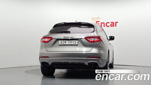 Maserati Levante 2017 — photo 4