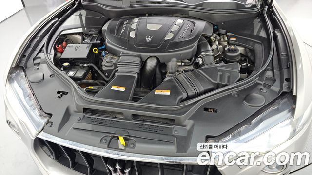 Maserati Levante 2017 — photo 6