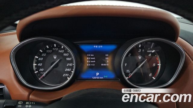 Maserati Levante 2017 — photo 8