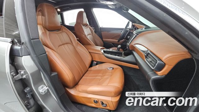 Maserati Levante 2017 — photo 11