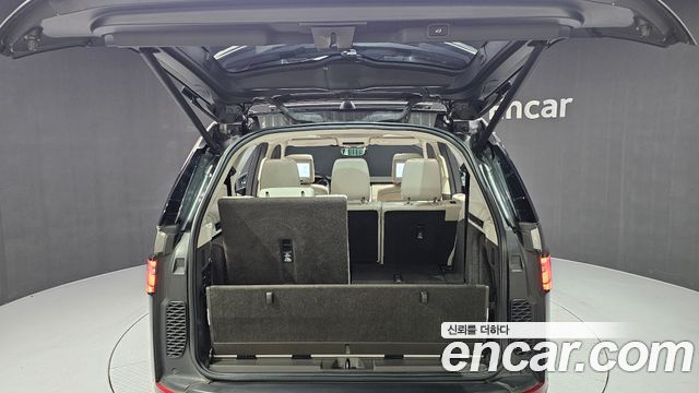 Land Rover Discovery 2017 — photo 20