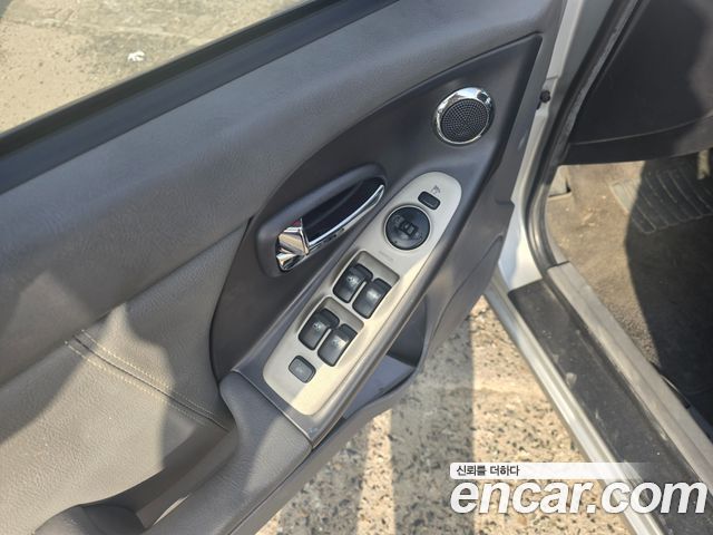 Hyundai AVANTE 2005 — photo 11