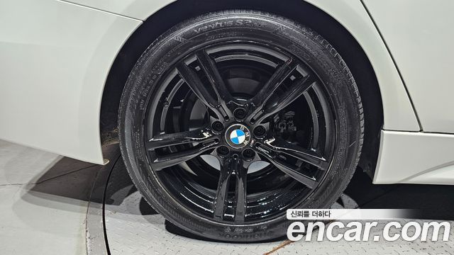 BMW 3-Series 2018 — photo 5
