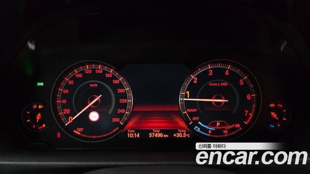 BMW 3-Series 2018 — photo 11