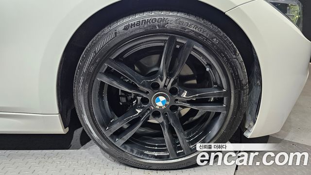 BMW 3-Series 2018 — photo 7