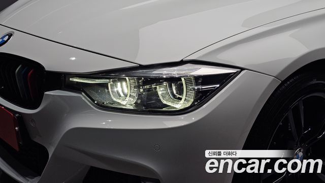 BMW 3-Series 2018 — photo 8