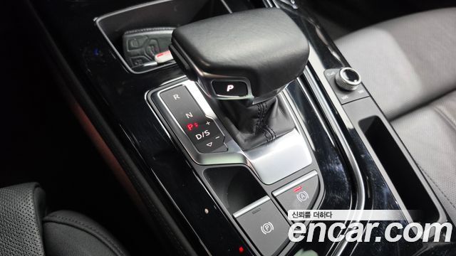 Audi A4 2021 — photo 12