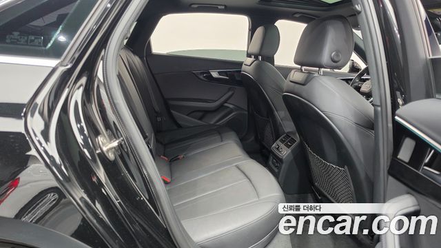 Audi A4 2021 — photo 26