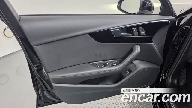 Audi A4 2021 — photo 14