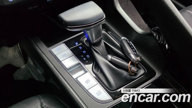 Hyundai AVANTE 2021 — photo 12
