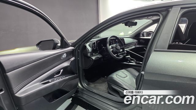 Hyundai AVANTE 2021 — photo 13