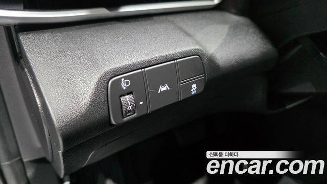 Hyundai AVANTE 2021 — photo 18