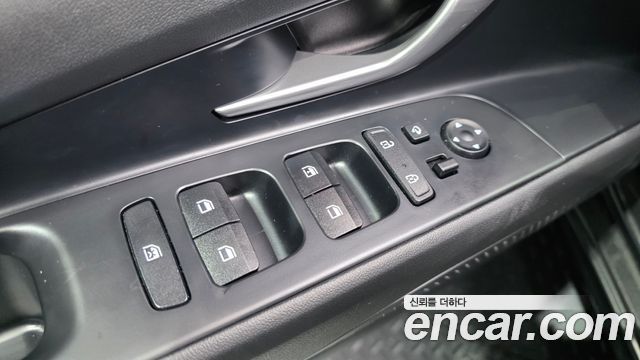 Hyundai AVANTE 2021 — photo 25