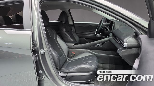 Hyundai AVANTE 2021 — photo 16