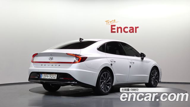 Hyundai Sonata 2022 — photo 2