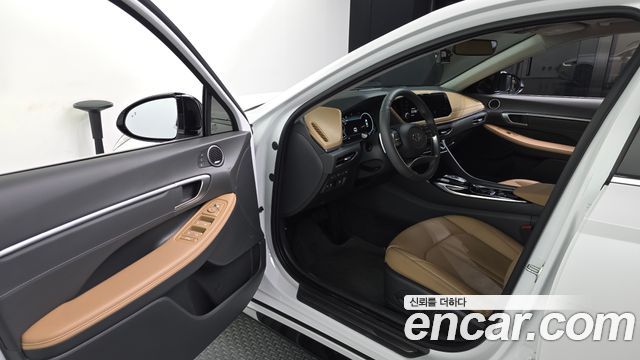 Hyundai Sonata 2022 — photo 13