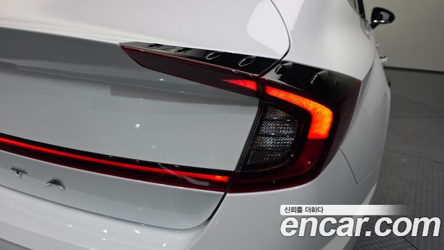 Hyundai Sonata 2022 — photo 9