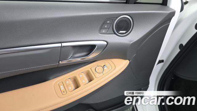 Hyundai Sonata 2022 — photo 33