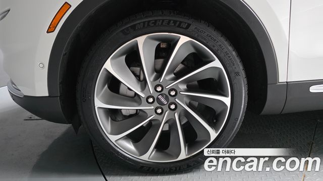 Lincoln Nautilus 2022 — photo 5