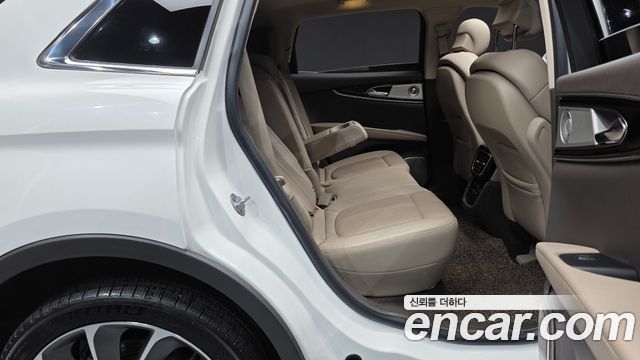 Lincoln Nautilus 2022 — photo 17
