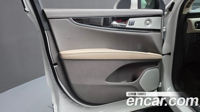 Lincoln Nautilus 2022 — photo 14