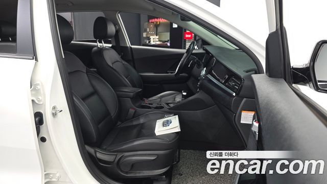 Kia Niro 2020 — photo 17