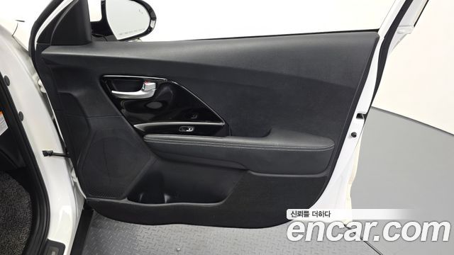 Kia Niro 2020 — photo 14