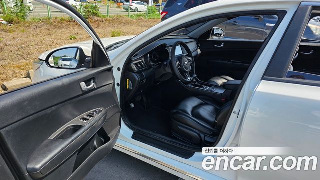 Kia K5 2018 — photo 10
