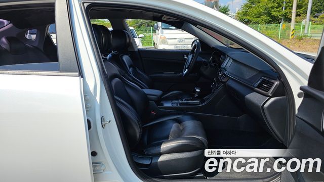 Kia K5 2018 — photo 11
