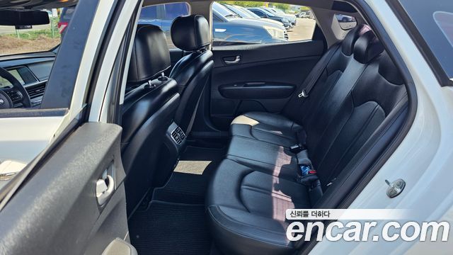 Kia K5 2018 — photo 12