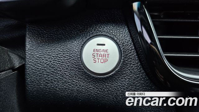 Kia K5 2018 — photo 16