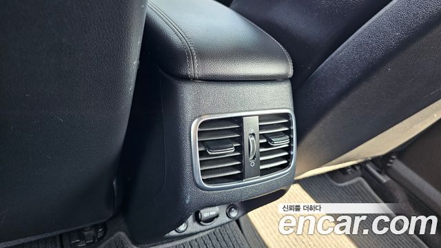 Kia K5 2018 — photo 19