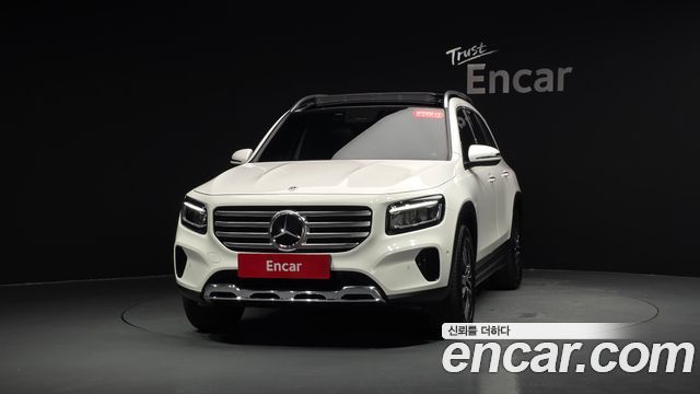 Mercedes-Benz GLB-Class 2024 — photo 3