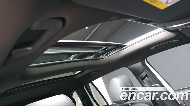 Mercedes-Benz GLB-Class 2024 — photo 23