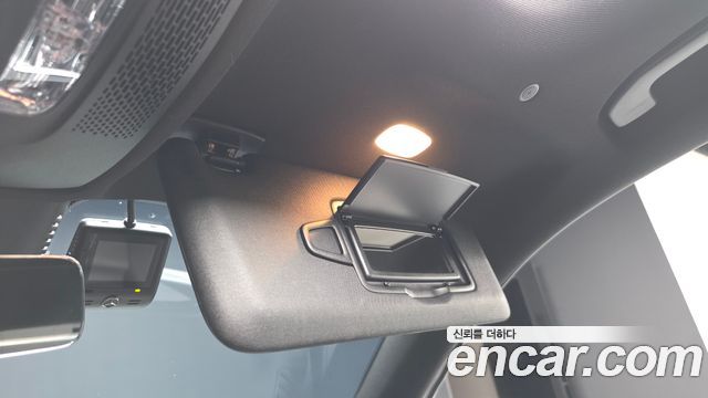 Mercedes-Benz GLB-Class 2024 — photo 33