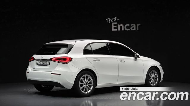 Mercedes-Benz A-Class 2020 — photo 2