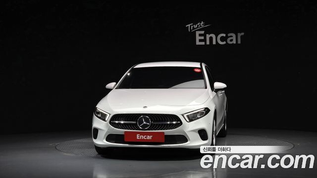 Mercedes-Benz A-Class 2020 — photo 3