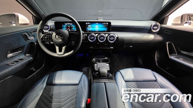 Mercedes-Benz A-Class 2020 — photo 7
