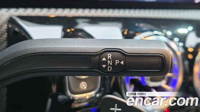 Mercedes-Benz A-Class 2020 — photo 9