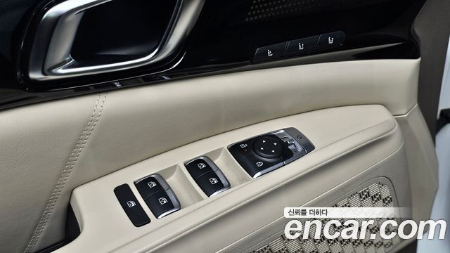 Kia Canival 2024 — photo 28